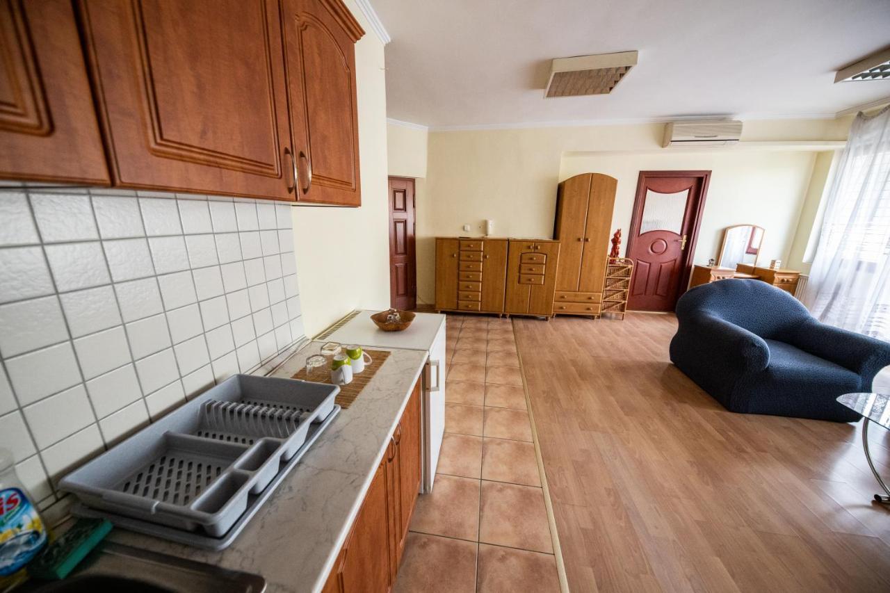 Elit Apartman Apartment Debrecen Ngoại thất bức ảnh